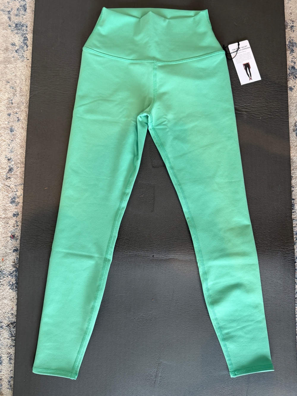 ALO Yoga women’s Mint Green Leggings